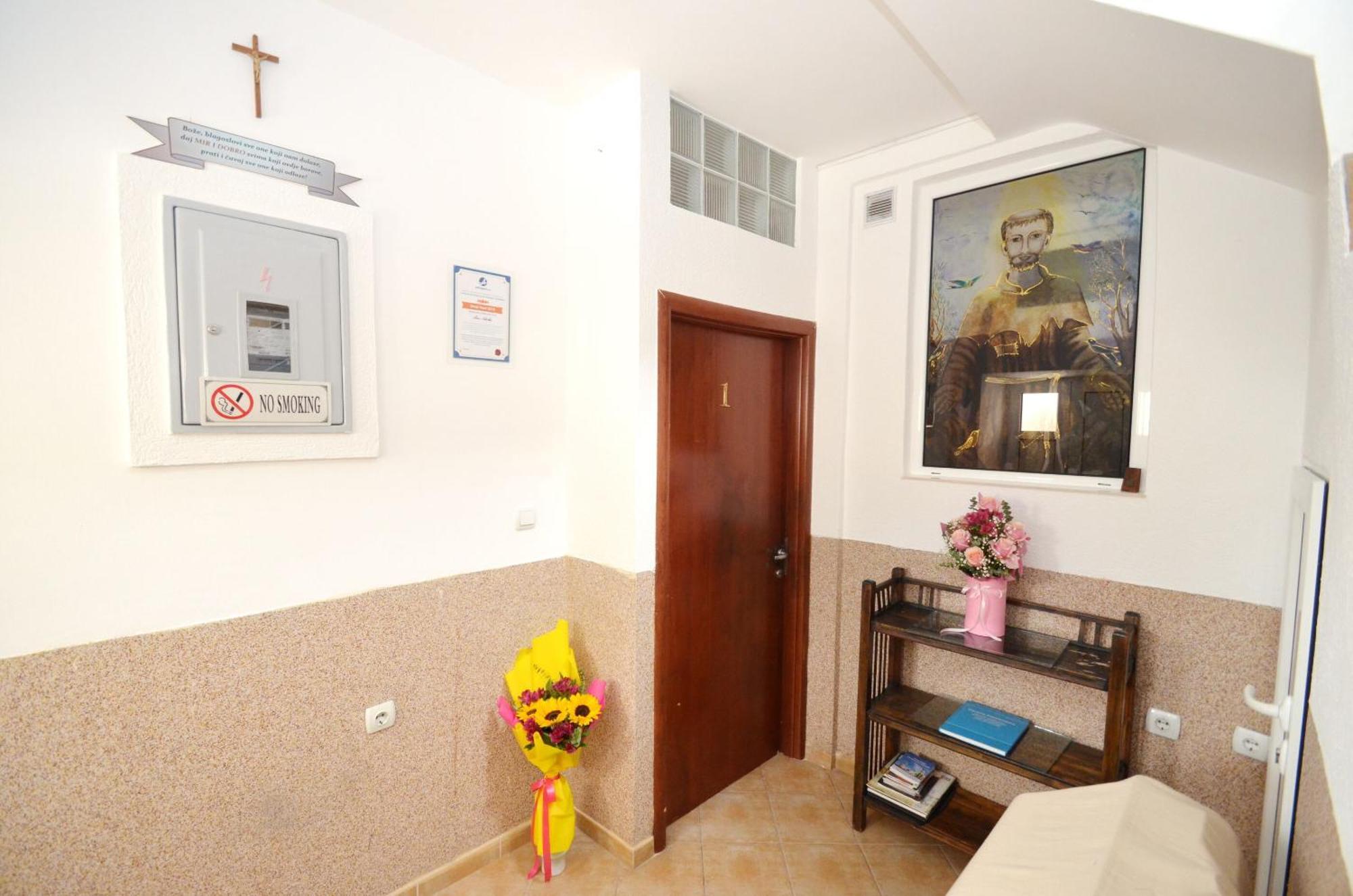 Apartments Mir I Dobro โกตอร์ ภายนอก รูปภาพ