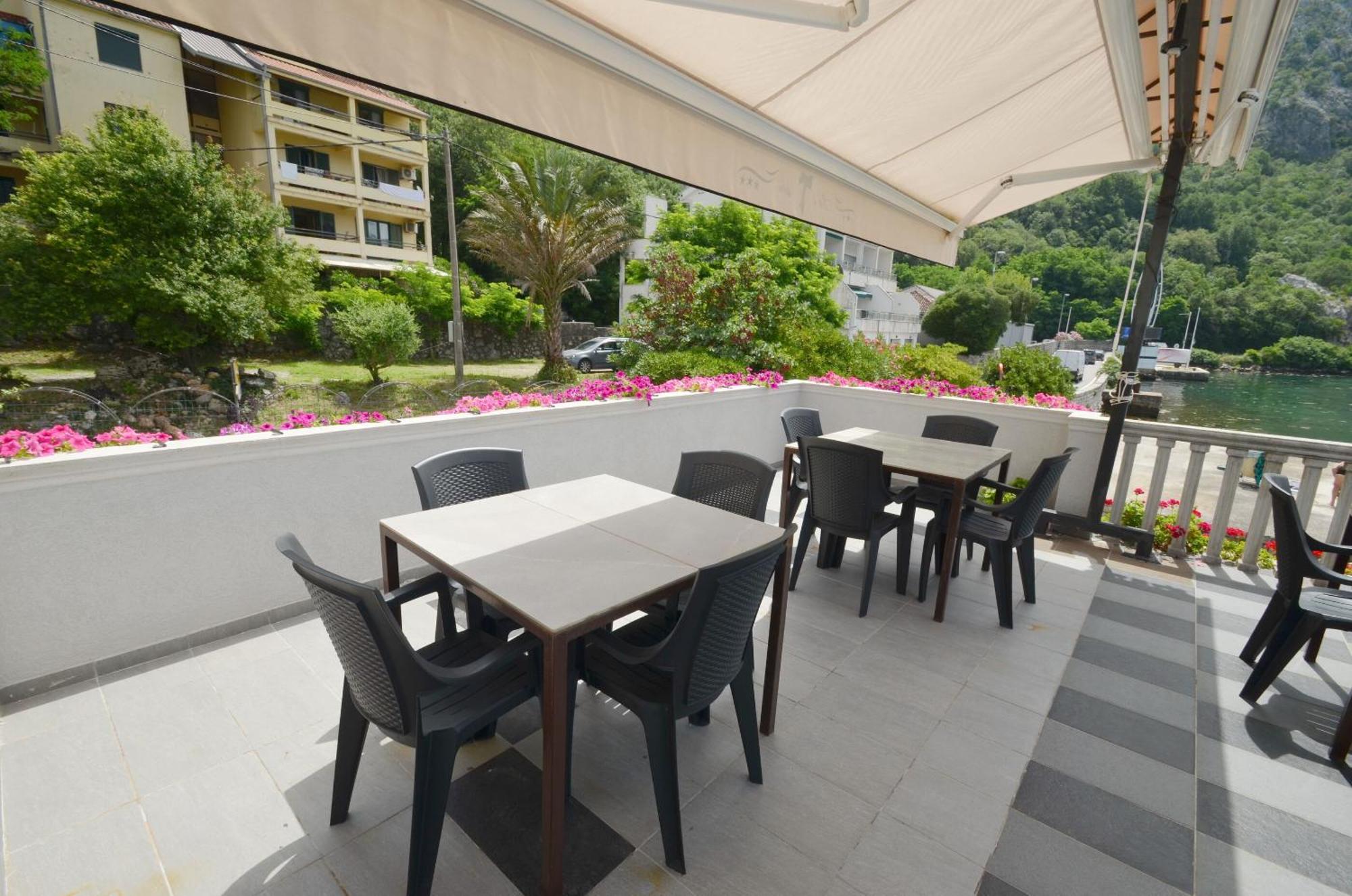 Apartments Mir I Dobro โกตอร์ ภายนอก รูปภาพ