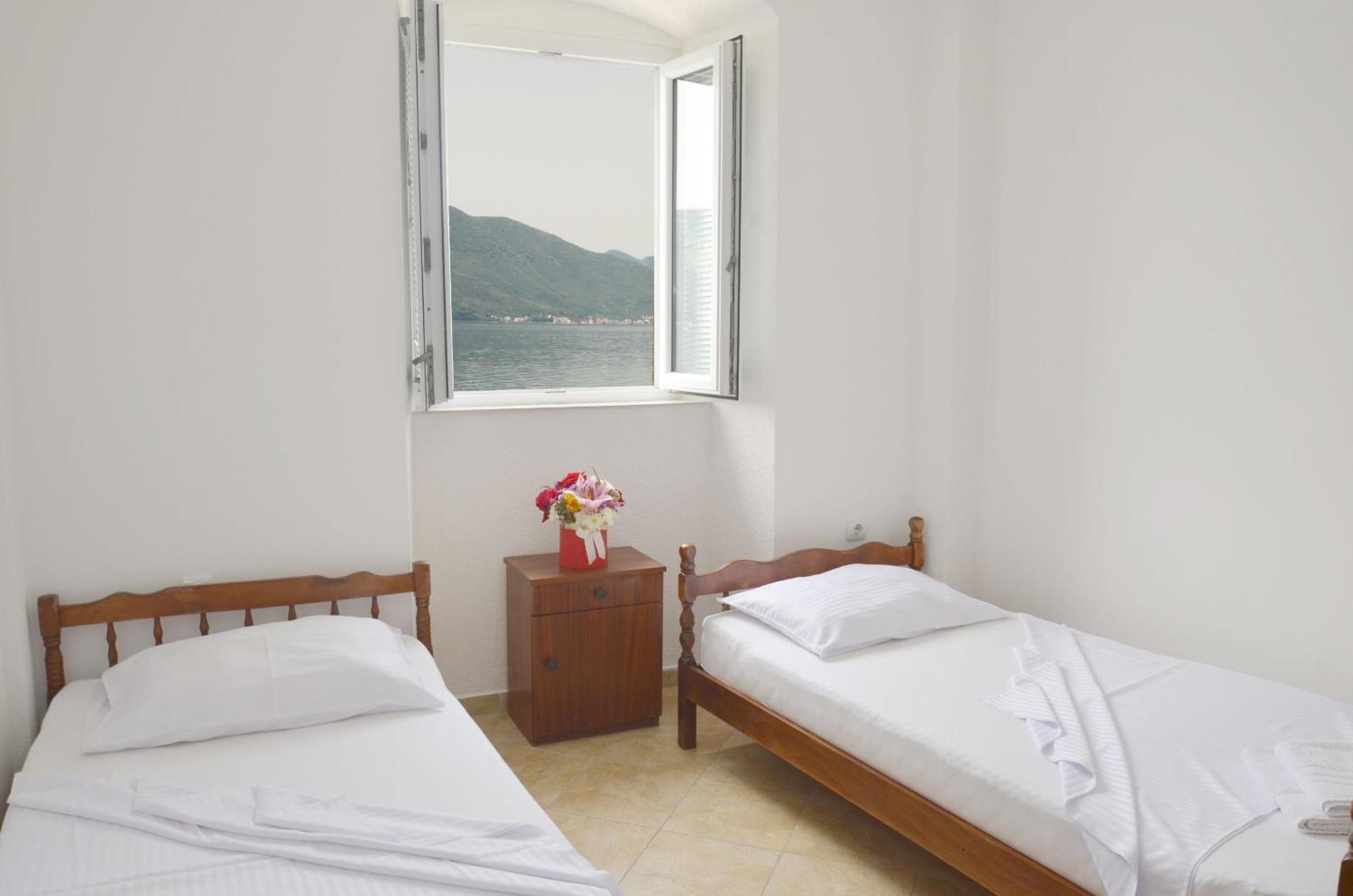 Apartments Mir I Dobro โกตอร์ ภายนอก รูปภาพ