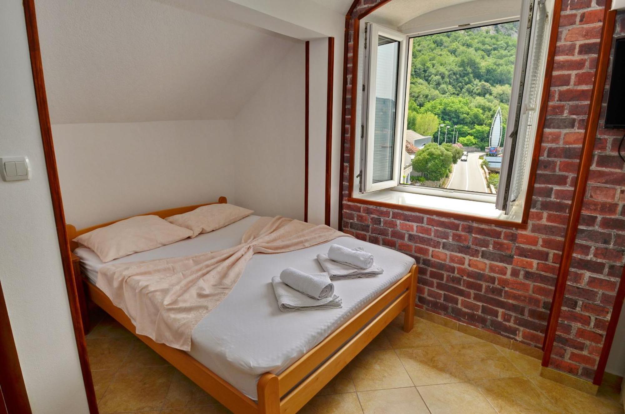 Apartments Mir I Dobro โกตอร์ ภายนอก รูปภาพ