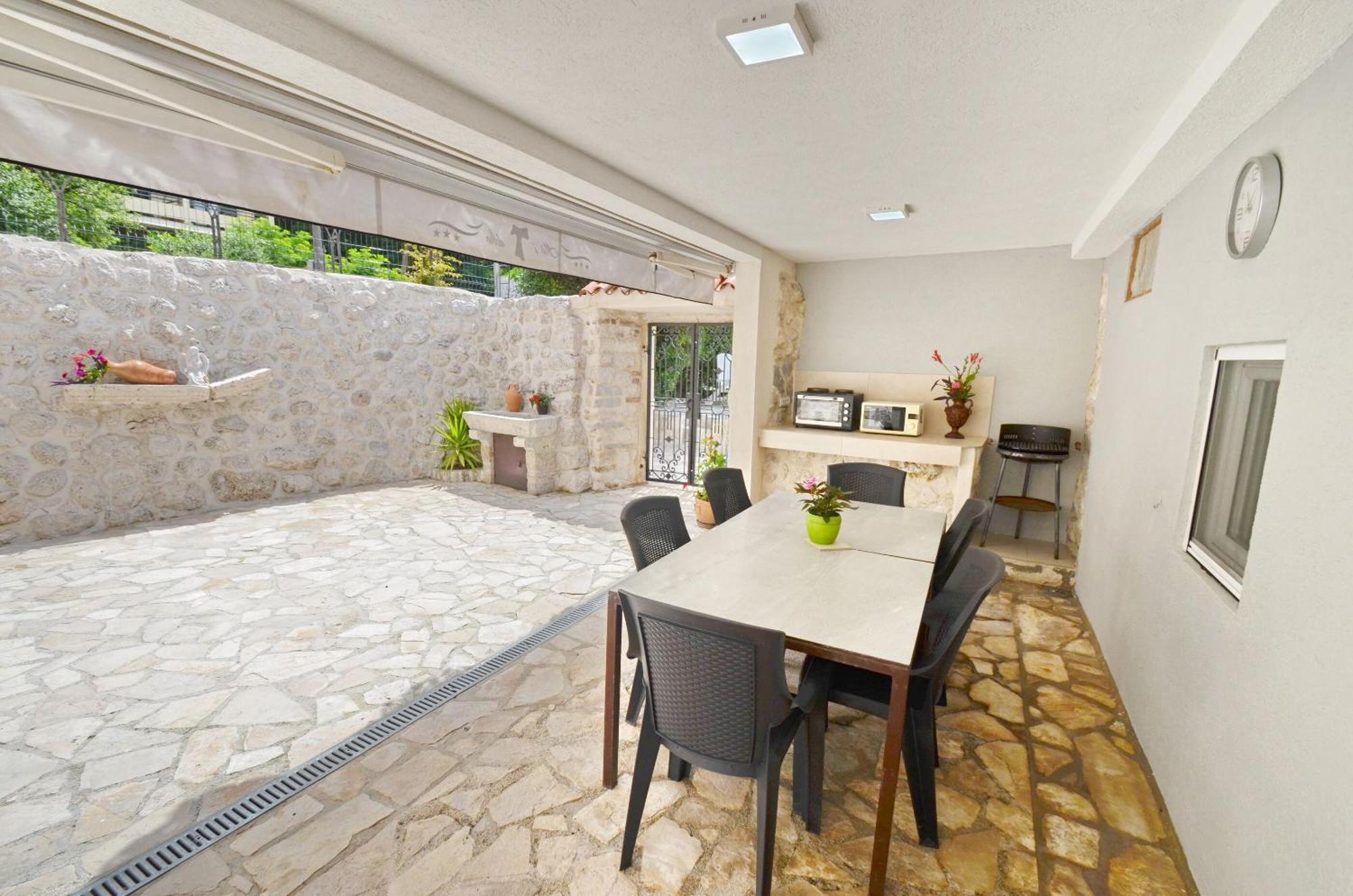 Apartments Mir I Dobro โกตอร์ ภายนอก รูปภาพ