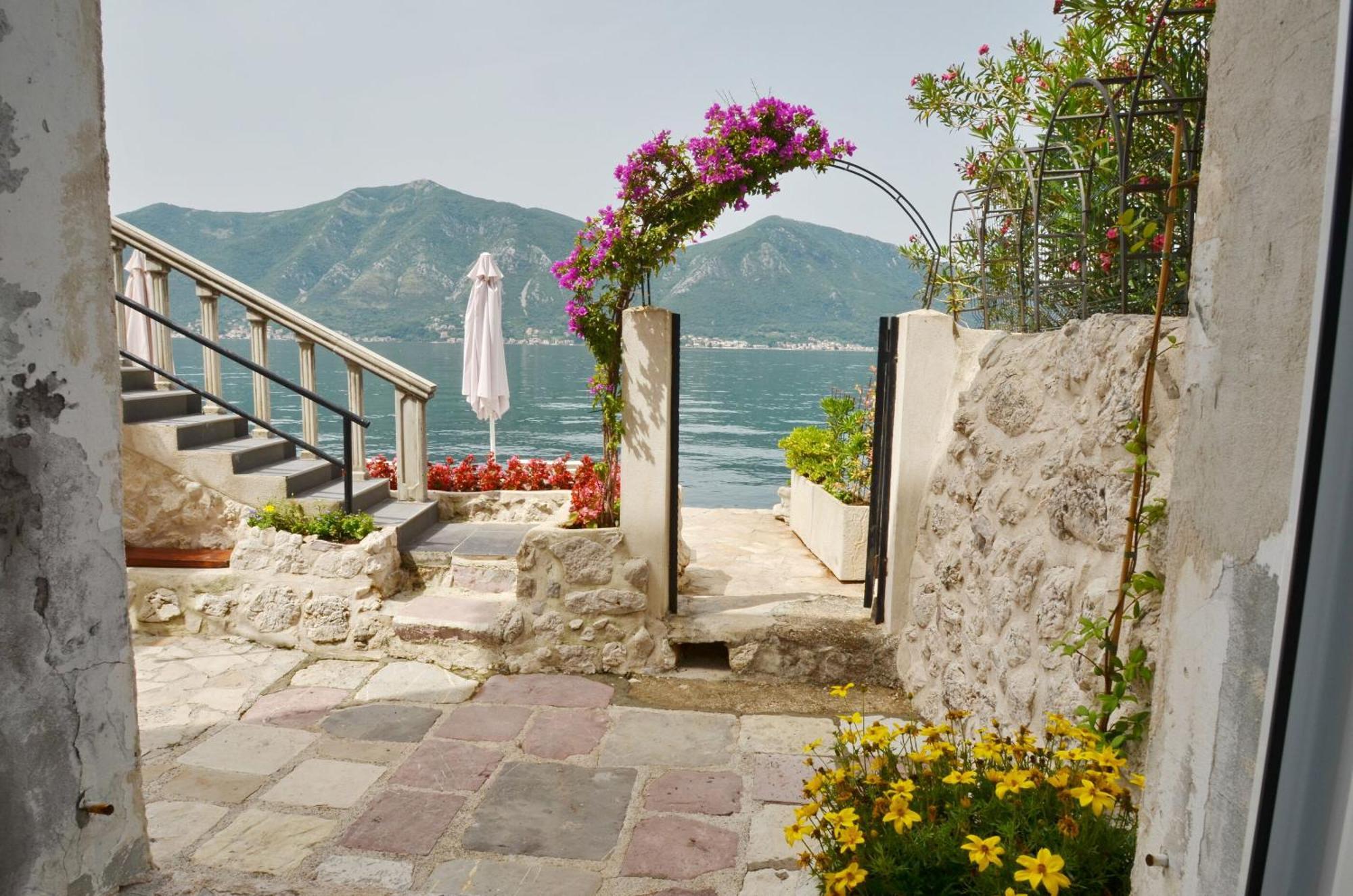 Apartments Mir I Dobro โกตอร์ ภายนอก รูปภาพ
