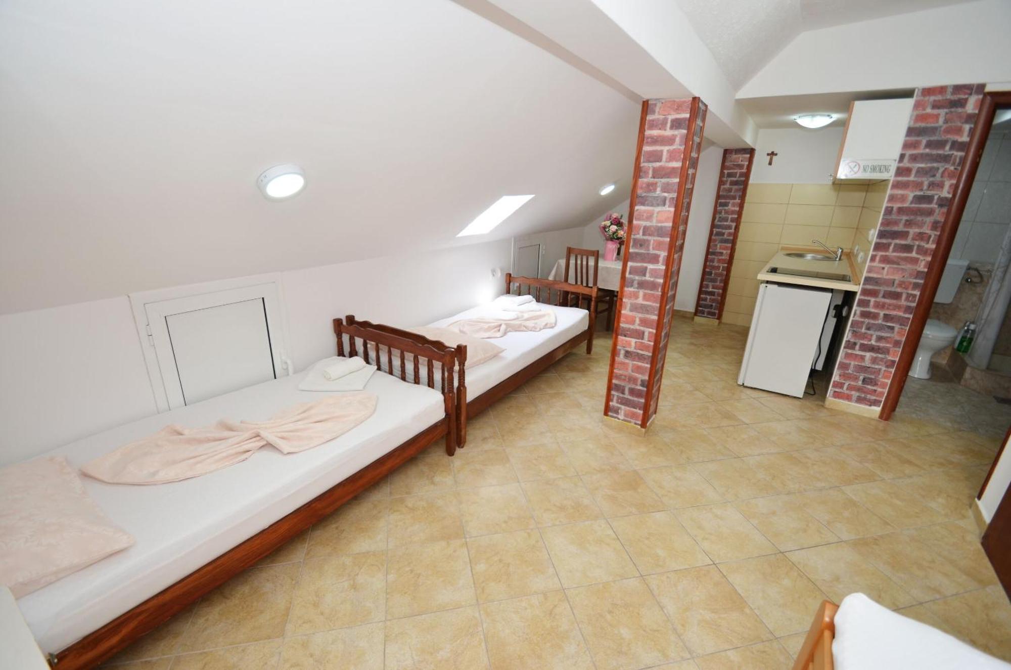 Apartments Mir I Dobro โกตอร์ ภายนอก รูปภาพ
