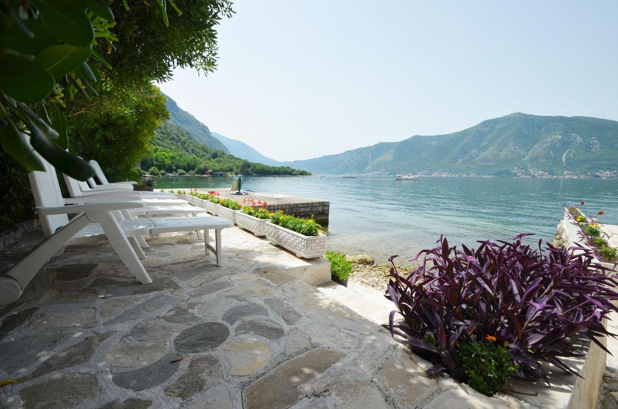 Apartments Mir I Dobro โกตอร์ ภายนอก รูปภาพ