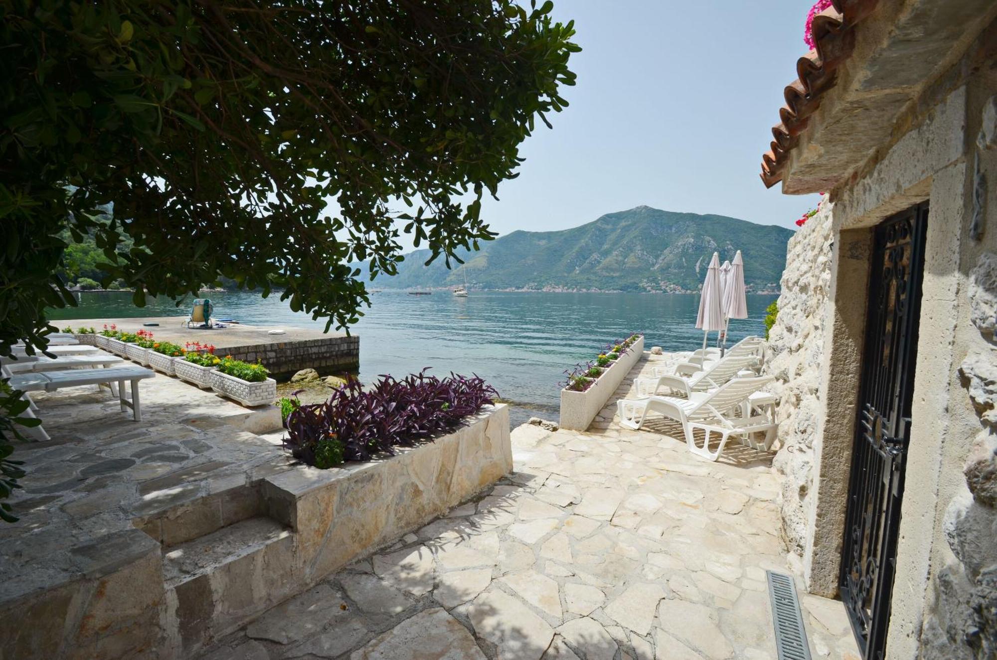 Apartments Mir I Dobro โกตอร์ ภายนอก รูปภาพ